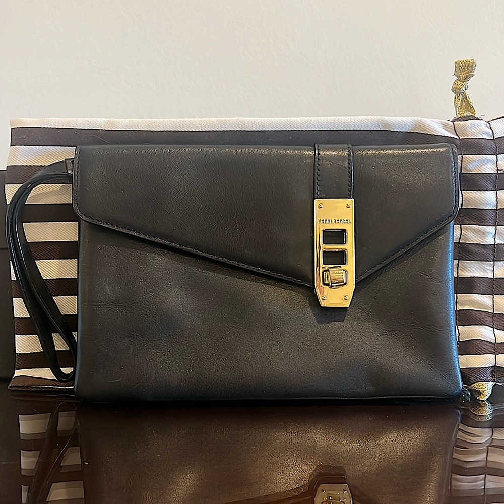 HENRI BENDELL BLACK WRISTLET